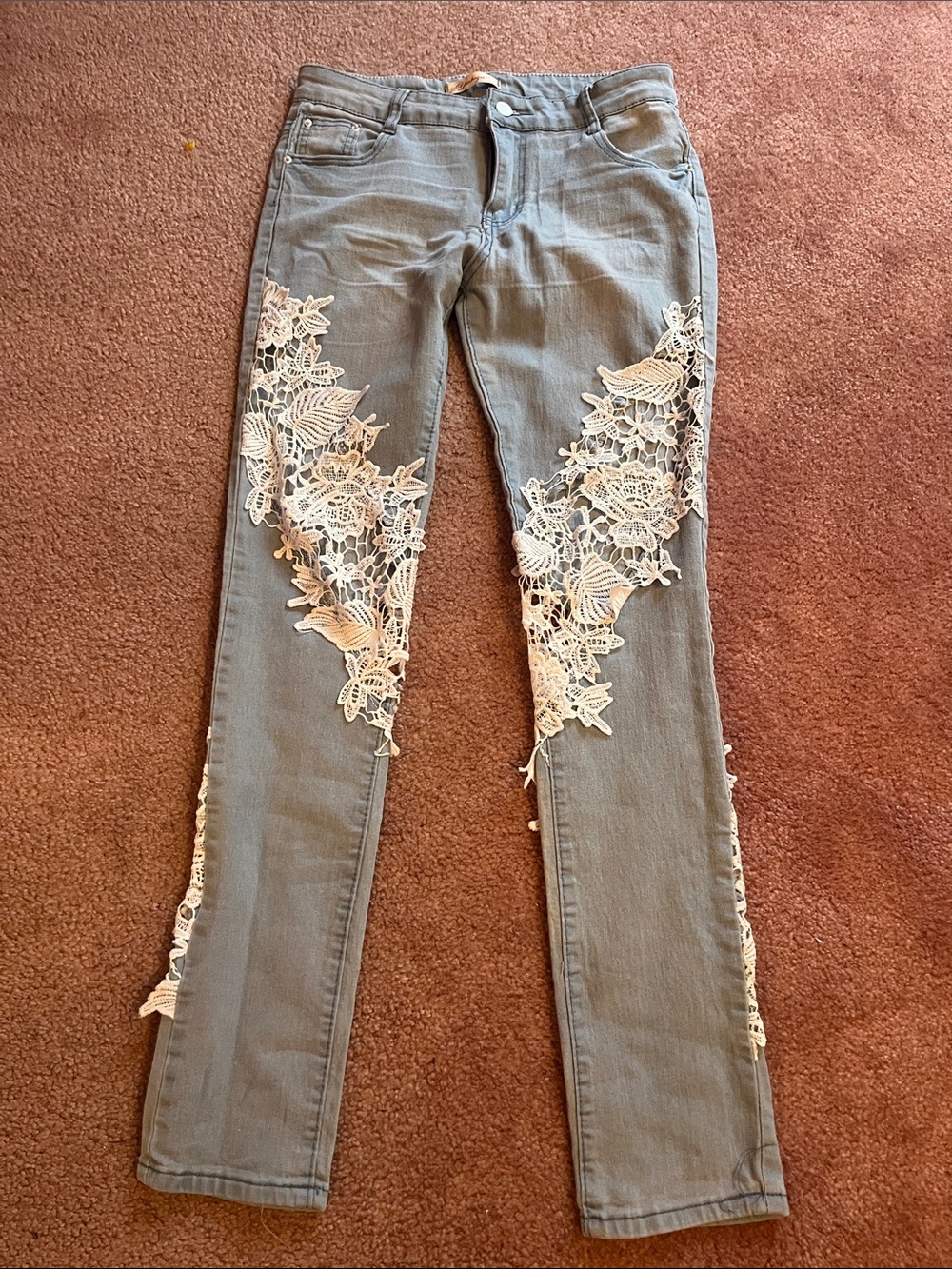 Youboya Gray Lace-Appliqué Skinny Jeans 26